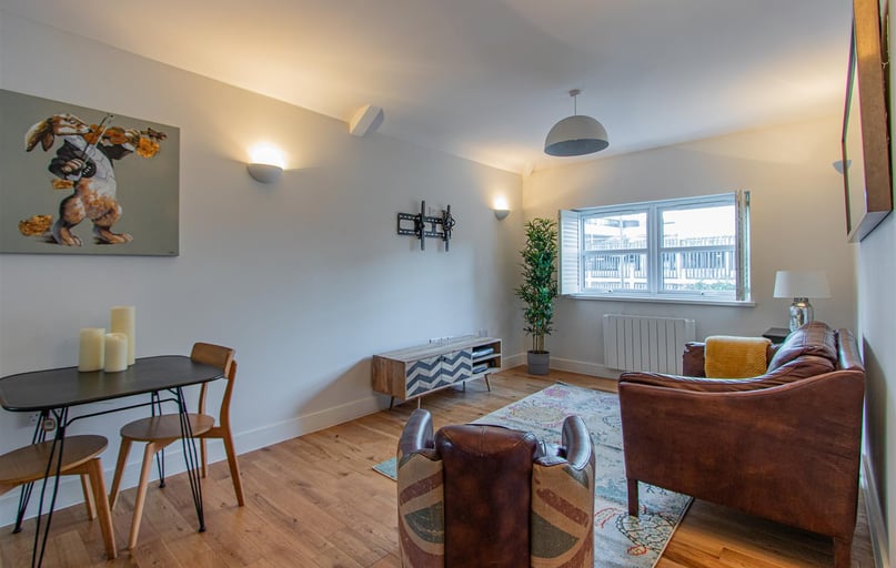 Howard Terrace, Adamstown, Cardiff - Image 1